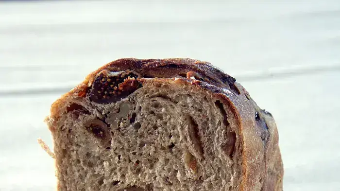 לחם תאנים, תמרים ואגוזים לחם תאנים, תמרים ואגוזים (דניאל לילה)