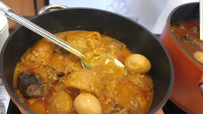 חמין הונגרי חמין הונגרי (יח