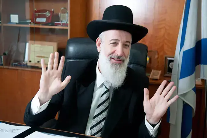 הרב יונה מצגר, הרב הראשי האשכנזי בישראל ונשיא מועצת הרבנות הראשית, אפריל 2011 (עומר מירון) הרב יונה מצגר, הרב הראשי האשכנזי בישראל ונשיא מועצת הרבנות הראשית, אפריל 2011 (עומר מירון)