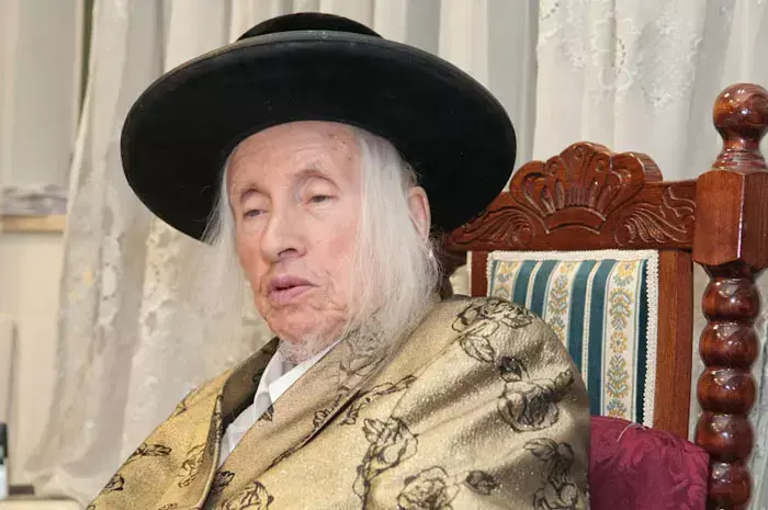 הרב מנחם מנדל טאוב, האדמו"ר מקאליב (עומר מירון) הרב מנחם מנדל טאוב, האדמו"ר מקאליב (עומר מירון)