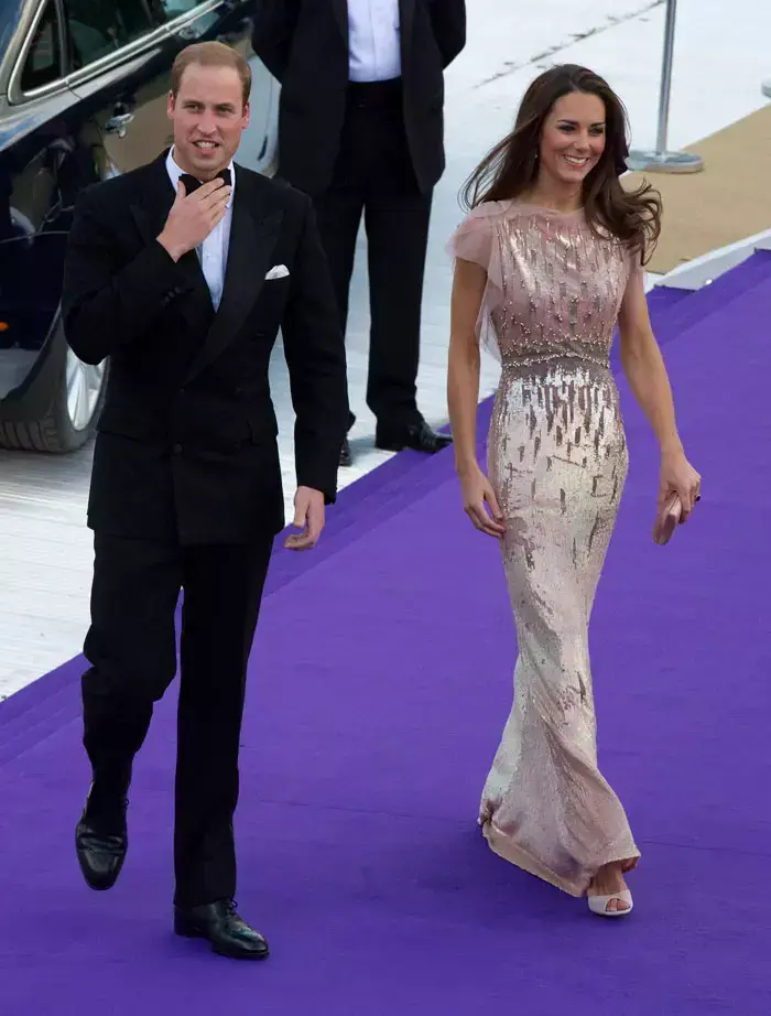 Britain's Prince William and Catherine, Duchess of Cambridge, arrive at the 10th annual Absolute Return for Kids (ARK) gala dinner at Kensington Palace in London (רויטרס , Arthur Edwards)