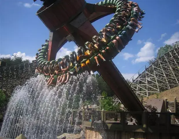 Dollywood, טנסי (אתר רשמי) Dollywood, טנסי (אתר רשמי)