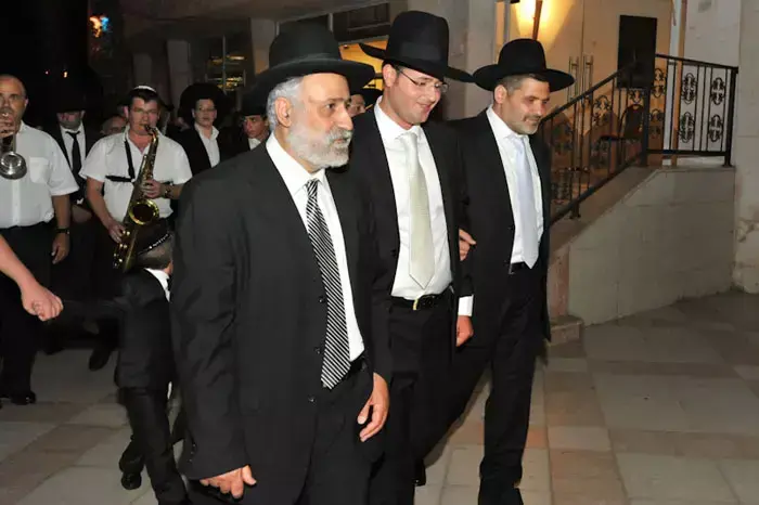חתונת בנו של ח"כ ניסים זאב בירושלים, יולי 2011 (עומר מירון) חתונת בנו של ח"כ ניסים זאב בירושלים, יולי 2011 (עומר מירון)