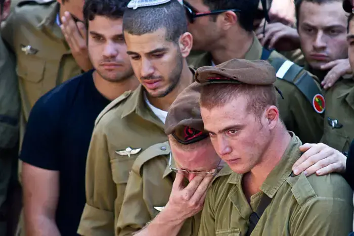 הלוויתו של משה נפתלי, חייל הנהרג בפיגוע בדרום, אוגוסט 2011 (מגד גוזני) הלוויתו של משה נפתלי, חייל הנהרג בפיגוע בדרום, אוגוסט 2011 (מגד גוזני)