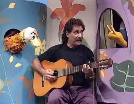 פרפר נחמד למה אסור (חינוכית 23) פרפר נחמד למה אסור (חינוכית 23)