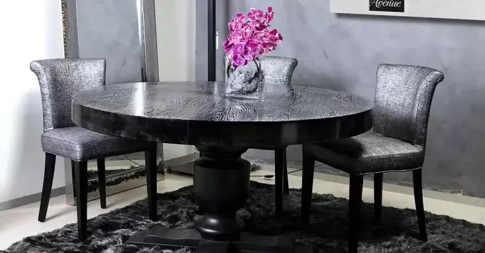 שולחן פינת אוכל מדגם "לואיג'י" עשוי עץ אלון שחור עם התזת ניקל בחריצים (יח"צ) שולחן פינת אוכל מדגם "לואיג'י" עשוי עץ אלון שחור עם התזת ניקל בחריצים (יח"צ)