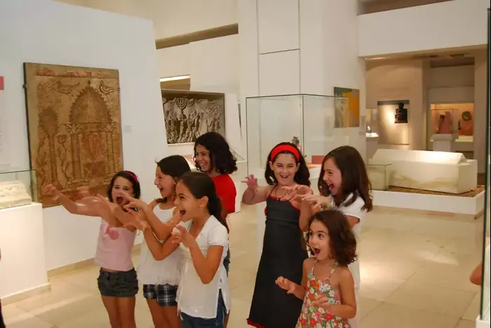 סיור ילדים מוזיאון ארצות המקרא ירושלים (יח"צ) סיור ילדים מוזיאון ארצות המקרא ירושלים (יח"צ)