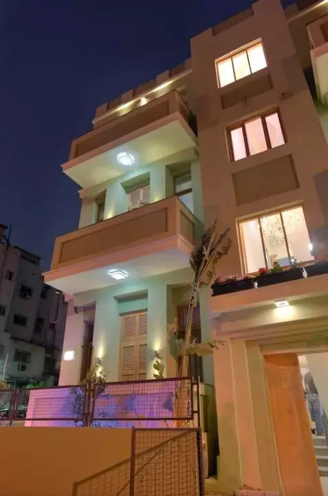מלון בוטיק בתל אביב בעיצוב יוסי ליברמן, איריס ליברמן ורפאל רוקח (בנין ודיור)