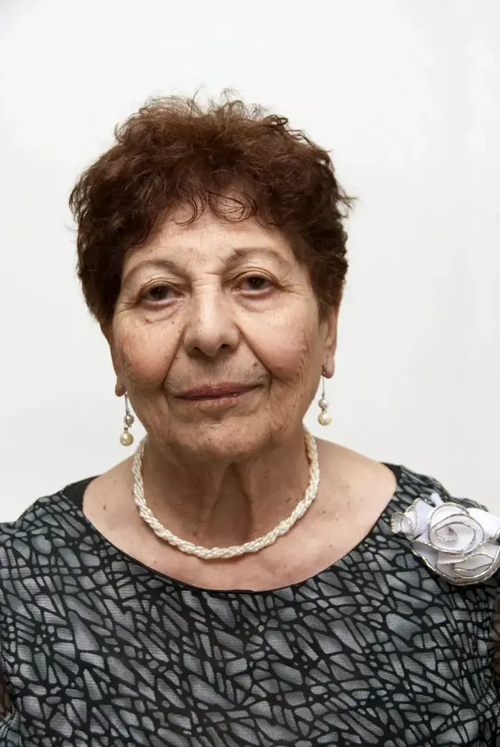 ארטמיס מירון ניצולת שואה מדליקה משואה משואות יום השואה (ספק 500 , יוסי בן דוד) ארטמיס מירון ניצולת שואה מדליקה משואה משואות יום השואה (ספק 500 , יוסי בן דוד)