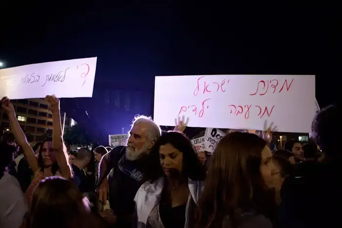 מציינים שנה למחאה החברתית. כיכר רבין, מאי 2012 (דרור עינב) מציינים שנה למחאה החברתית. כיכר רבין, מאי 2012 (דרור עינב)