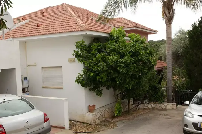 הבית שבו תתחתן אסתי גינזבורג (ערן גילווארג) הבית שבו תתחתן אסתי גינזבורג (ערן גילווארג)