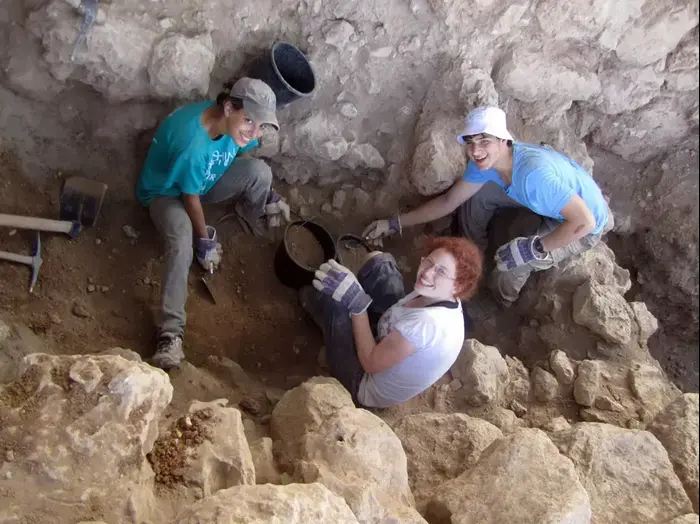 חפירות ארכיאולוגיות בשילה הקדומה (יח"צ) חפירות ארכיאולוגיות בשילה הקדומה (יח"צ)