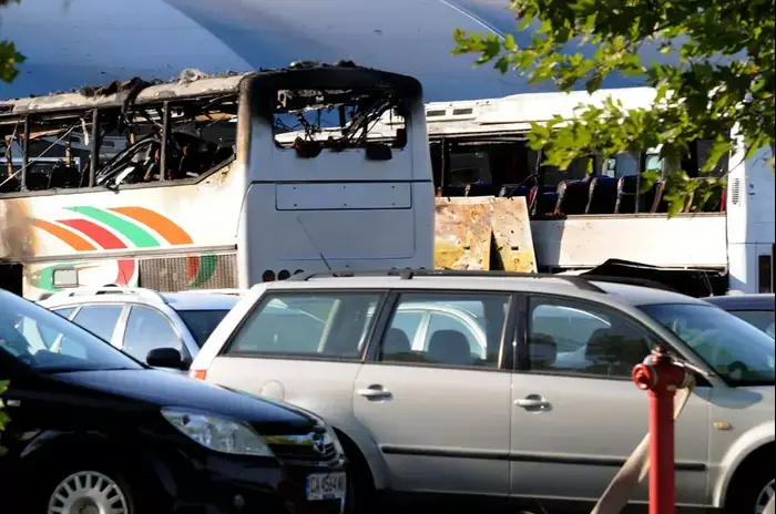 פיגוע בבורגס בולגריה, יולי 2012 (AP) פיגוע בבורגס בולגריה, יולי 2012 (AP)