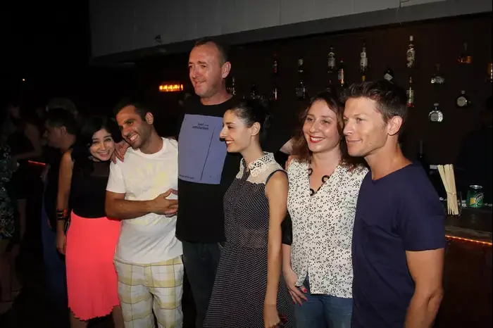 צחוק מהעבודה, עפר שכטר, ליטל שוורץ, שלום אסייג (אביב חופי) צחוק מהעבודה, עפר שכטר, ליטל שוורץ, שלום אסייג (אביב חופי)