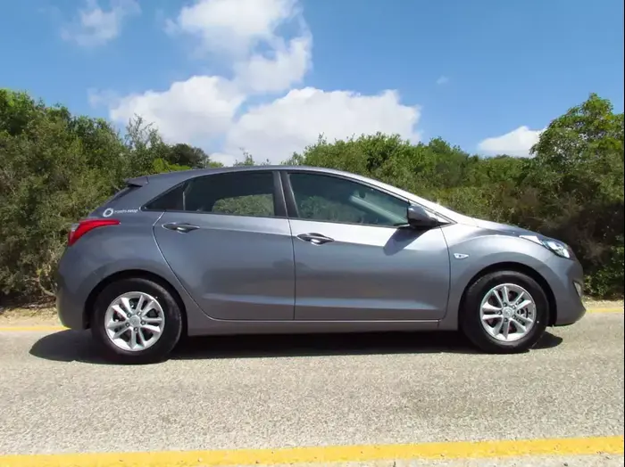 מבחן יונדאי i30 (קובי ליאני) מבחן יונדאי i30 (קובי ליאני)