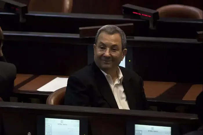 מליאת הכנסת מצביעה על פיזור הכנסת, אוקטובר 2012 (מגד גוזני) מליאת הכנסת מצביעה על פיזור הכנסת, אוקטובר 2012 (מגד גוזני)