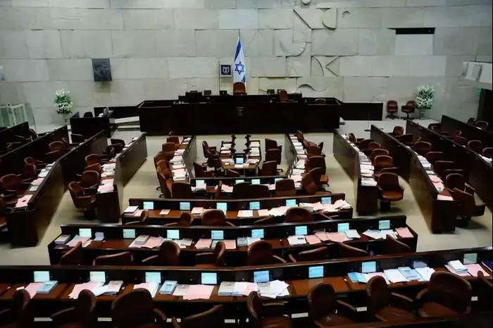 מליאת הכנסת הצביעה בקריאה שנייה ושלישית על פיזור הכנסת (עומר מירון) מליאת הכנסת הצביעה בקריאה שנייה ושלישית על פיזור הכנסת (עומר מירון)