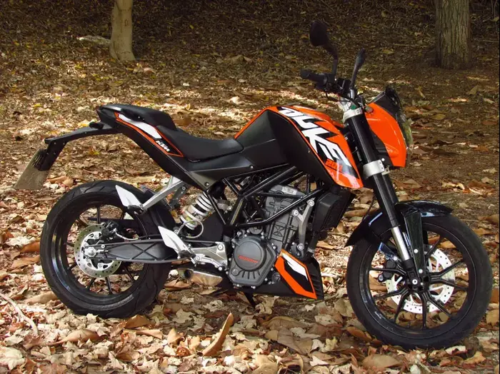 מבחן KTM דיוק 200 (קובי ליאני) מבחן KTM דיוק 200 (קובי ליאני)