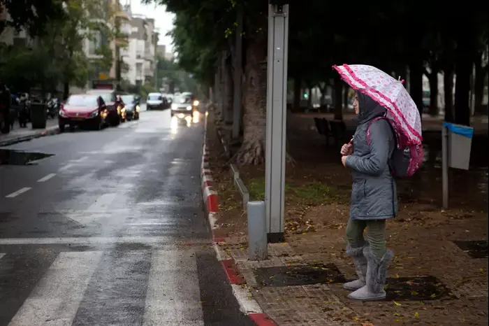 גשם ברחובות תל אביב, 23 נובמבר 2012 (דרור עינב) גשם ברחובות תל אביב, 23 נובמבר 2012 (דרור עינב)