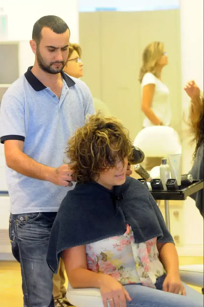 ליהיא גרינר ואמה מסתפרות (ברק פכטר) ליהיא גרינר ואמה מסתפרות (ברק פכטר)