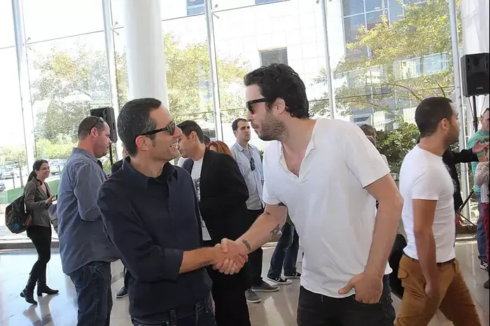 עידו רוזנבלום, ארז טל (אביב חופי) עידו רוזנבלום, ארז טל (אביב חופי)