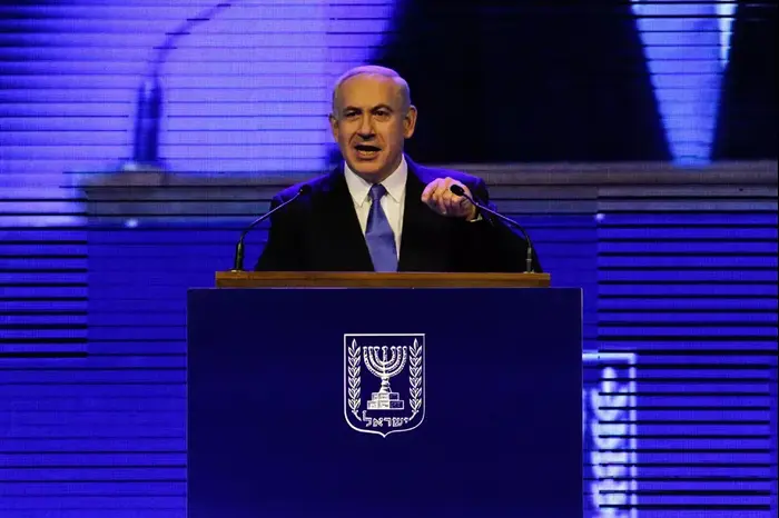 בנימין נתניהו בהשקת קמפיין הליכוד ביתנו בבנייני האומה, דצמבר 2012 (יח"צ , מור שאולי) בנימין נתניהו בהשקת קמפיין הליכוד ביתנו בבנייני האומה, דצמבר 2012 (יח"צ , מור שאולי)