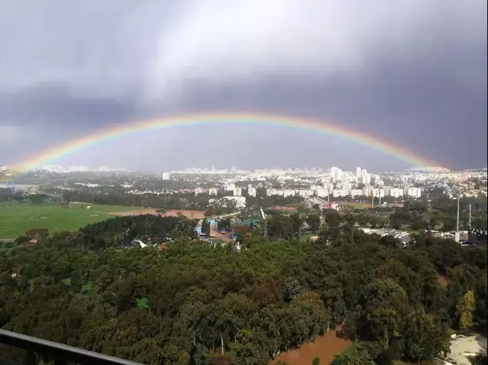 קשת בענן בשמי תל אביב, ינואר 2013 (תמונות גולשים , אסף ווינטרוב)