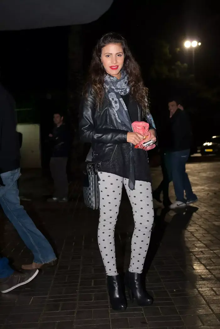השאפות של אביב גפן בהופעה (נמרוד סונדרס) השאפות של אביב גפן בהופעה (נמרוד סונדרס)