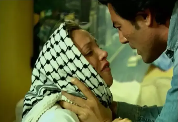 ליאת בנאי ב-"חי ב-LA LA לנד 2" (צילום מסך) ליאת בנאי ב-"חי ב-LA LA לנד 2" (צילום מסך)
