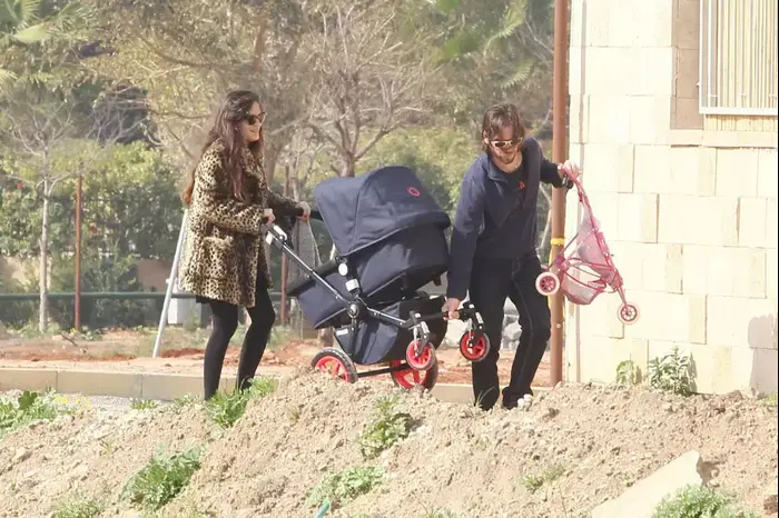 נטע גרטי ופיטר רוט אחרי לידת הבן (יח"צ , ראובן שניידר)