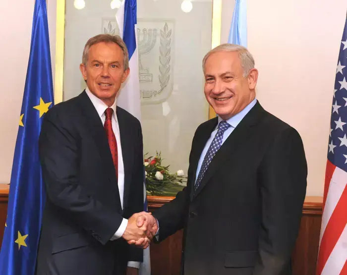 בנימין נתניהו בפגישה עם טוני בלייר יוני 2010 (לשכת העיתונות הממשלתית) בנימין נתניהו בפגישה עם טוני בלייר יוני 2010 (לשכת העיתונות הממשלתית)