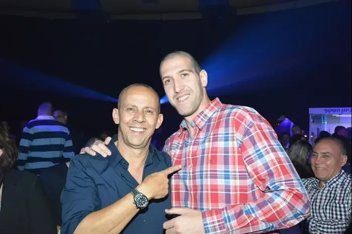 דידי הררי, טל בורשטיין (יח"צ , יוד צילומים) דידי הררי, טל בורשטיין (יח"צ , יוד צילומים)