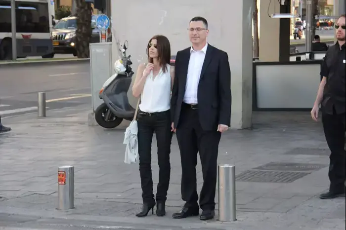 גדעון סער, גאולה אבן (ניר פקין) גדעון סער, גאולה אבן (ניר פקין)