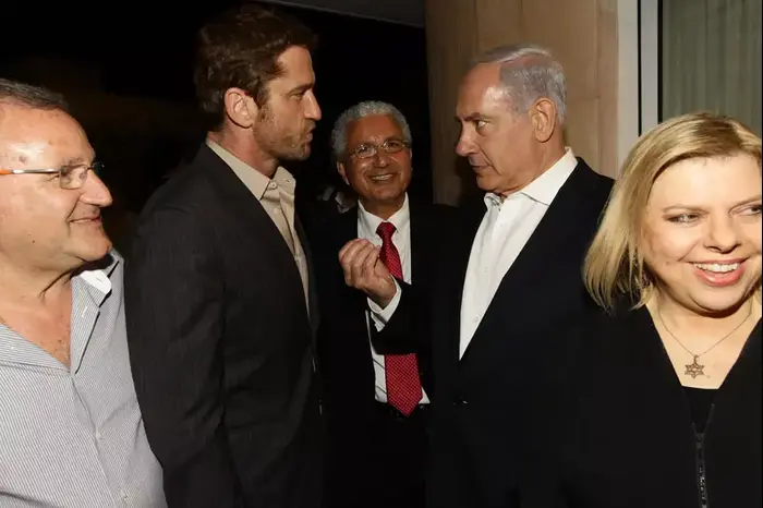 בנימין נתניהו, שרה נתניהו, ג'רארד באטלר (יח"צ , בת כהן שרון כתב) בנימין נתניהו, שרה נתניהו, ג'רארד באטלר (יח"צ , בת כהן שרון כתב)