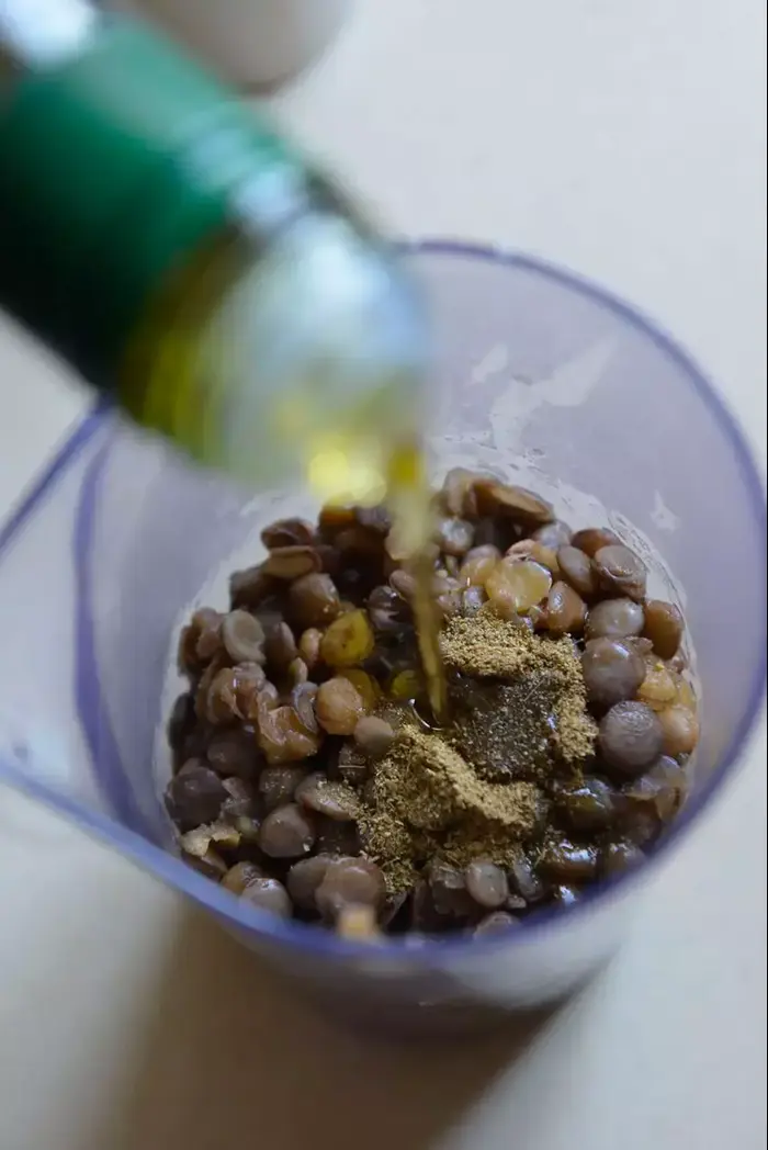 טוחנים אתהעדשים (נמרוד סונדרס) טוחנים אתהעדשים (נמרוד סונדרס)