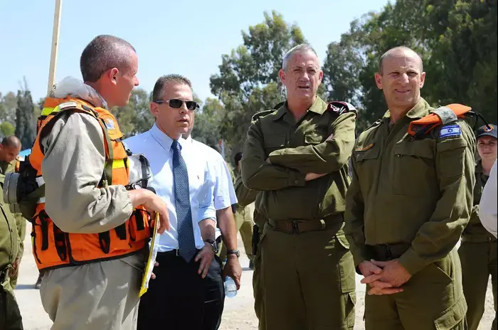 נושא: השתלמות מטכ"לית בפיקוד העורף. מאי 2013 (דובר צה"ל) נושא: השתלמות מטכ"לית בפיקוד העורף. מאי 2013 (דובר צה"ל)