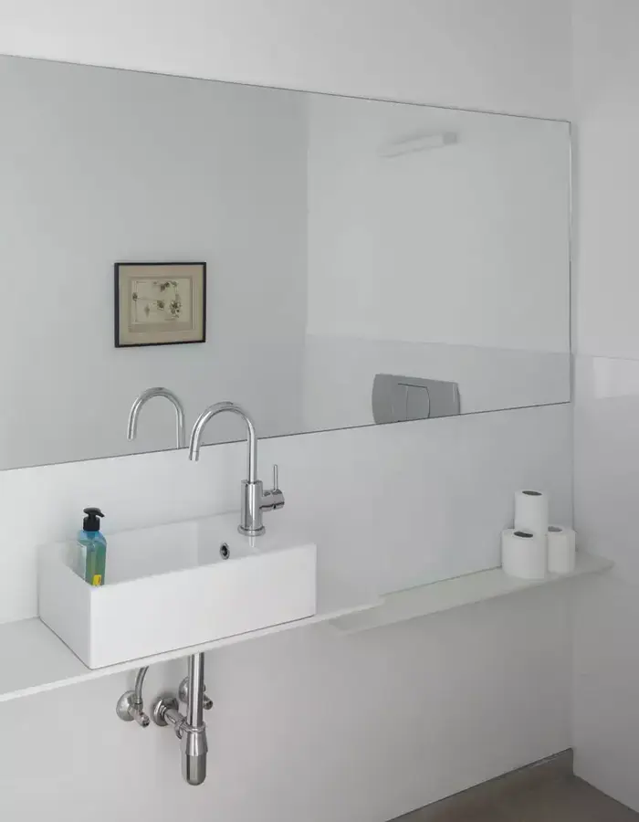 בית במרכז הארץ בתכנון האדריכלית טולה עמיר (בנין ודיור , אלעד שריד) בית במרכז הארץ בתכנון האדריכלית טולה עמיר (בנין ודיור , אלעד שריד)