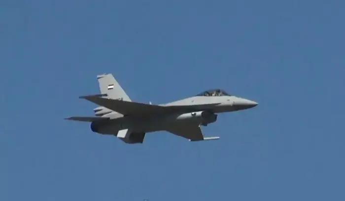 מטוס קרב מדגם F-16 של צבא מצרים (אתר רשמי , הטלוויזיה המצרית - אתר רשמי) מטוס קרב מדגם F-16 של צבא מצרים (אתר רשמי , הטלוויזיה המצרית - אתר רשמי)