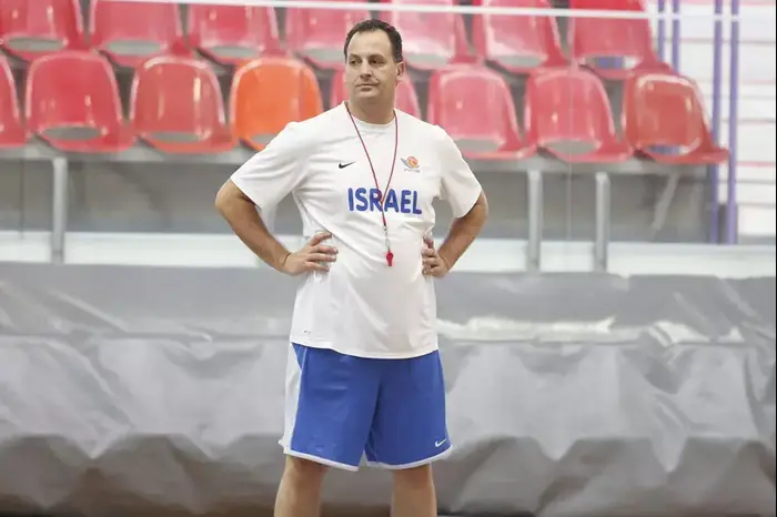 דני גוט עוזר מאמן נבחרת הנוער (מגד גוזני) דני גוט עוזר מאמן נבחרת הנוער (מגד גוזני)