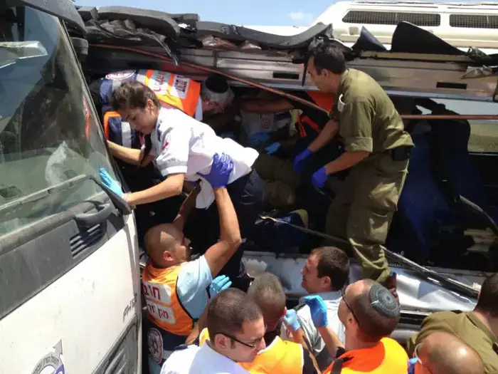 תאונה קטלנית בכביש 6 מחלף שורק. אוגוסט 2013 (מערכת וואלה! NEWS , חדשות בזמן אמת) תאונה קטלנית בכביש 6 מחלף שורק. אוגוסט 2013 (מערכת וואלה! NEWS , חדשות בזמן אמת)