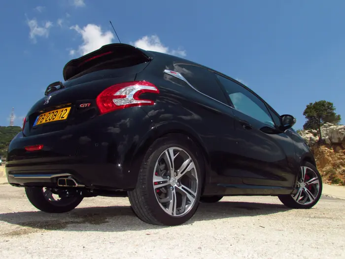 פיג'ו 208 GTI (קובי ליאני)