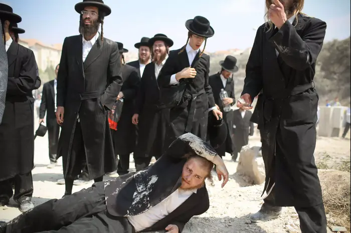 התפרעויות חרדים בבית שמש באתר הבנייה גולובנציץ', אוגוסט 2013 (נועם מושקוביץ) התפרעויות חרדים בבית שמש באתר הבנייה גולובנציץ', אוגוסט 2013 (נועם מושקוביץ)