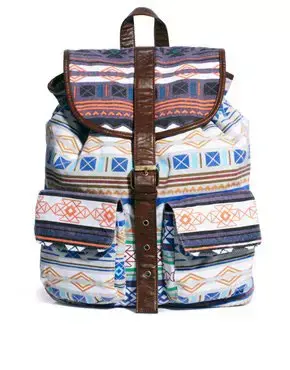 ילקוט של אסוס (אתר רשמי , http://www.asos.com)