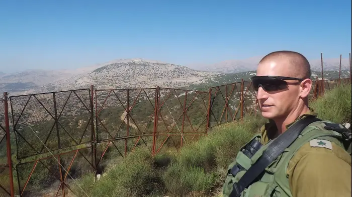 מג"ד 50 סא"ל גלעד עמית (מערכת וואלה! NEWS , אמיר בוחבוט) מג"ד 50 סא"ל גלעד עמית (מערכת וואלה! NEWS , אמיר בוחבוט)