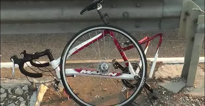 רוכבת אופניים בת 20 נהרגה מפגיעת מונית בשרון (שלומי גבאי)