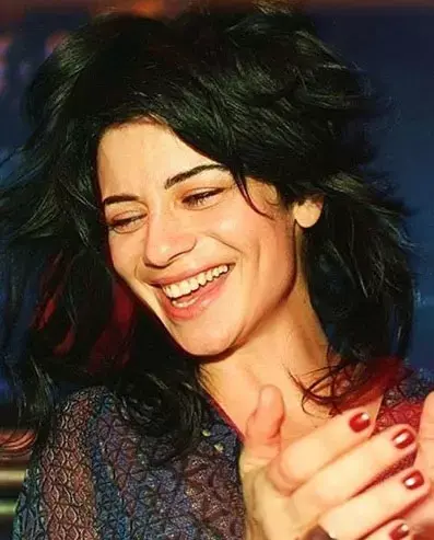 נינט, לבנה זוהרים (יח"צ , דורון זלצר) נינט, לבנה זוהרים (יח"צ , דורון זלצר)