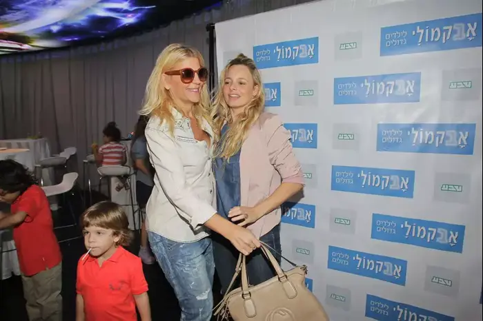 יעל בר זוהר, סנדרה רינגלר (שוקה כהן) יעל בר זוהר, סנדרה רינגלר (שוקה כהן)