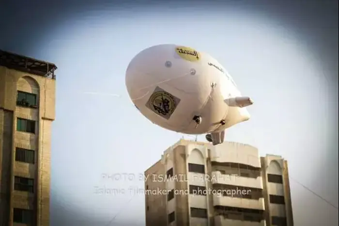 בלוני תצפית של החמאס. נובמבר 2013 (אתר רשמי , מתוך דף הפייסבוק של החמאס) בלוני תצפית של החמאס. נובמבר 2013 (אתר רשמי , מתוך דף הפייסבוק של החמאס)