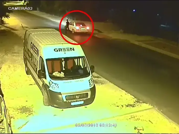 תיעוד: כך נראו ההכנות לניסיון החיסול של בני שלמה (צילום מסך) תיעוד: כך נראו ההכנות לניסיון החיסול של בני שלמה (צילום מסך)