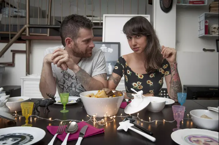 שולחן חג בעיצוב עומר מילר ושירן קידר (נמרוד סונדרס) שולחן חג בעיצוב עומר מילר ושירן קידר (נמרוד סונדרס)